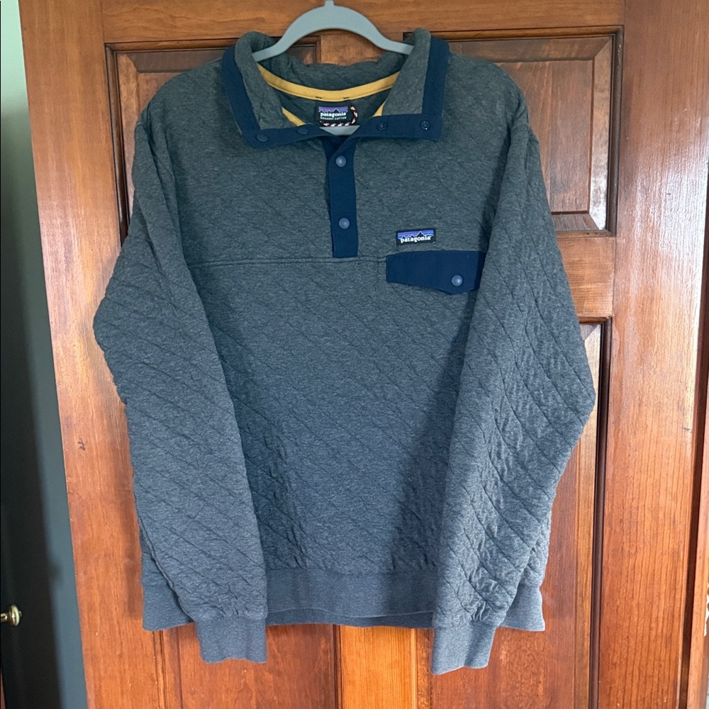 Patagonia Men's Charcoal Quilted Pullover